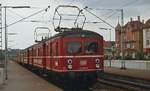 Elektrischer Vorortverkehr in und um Stuttgart im Mai 1978: Der 1933 gebaute 465 001-6 war bis zum Ende des ET 65-Betriebes im Herbst 1978 im Einsatz, hier in Reutlingen West.