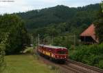 465 005-7 von der SVG aus Stuttgart heulte immer Sonntags seit vom 25.Juli bis zum 15.August von Offenburg aus in den Schwarzwald. Hier ist er gerade auf der letzten Bergfahrt nach St.Georgen bei Gutach unterwegs 1.8.10