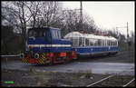 Schöma Diesellok DHE 9 hat hier am 14.4.1992 den Gläsernen Zug ET 491001 in Delmenhorst übernommen und schleppt diesen hier nach Harpstedt!