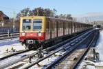 485 050-9 fährt am 13.02.2021 als S46 (S 46063) von Berlin Westend nach Königs Wusterhausen in Berlin Baumschulenweg ein.