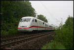 ICE 401011 ist hier am Ortsrand von Hasbergen am 6.5.2007 um 8.21 Uhr auf der Rollbahn zum nächsten Halt in Osnabrück HBF unterwegs.