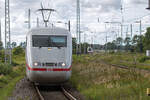 Namenloser ICE 1 durchfährt den Bahnhof Samtens zum Ostseebad Binz. - 28.08.2023 - Vom Bahnsteig aufgenommen.
