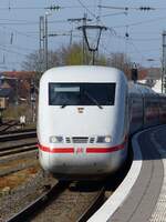 401 056 (HEPPENHEIM) erreicht Rheine als ICE 1103 von Norddeich=Mole nach Stuttgart, 26.03.2022