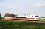401 074-0  Zürich  als ICE 77 (Kiel Hbf-Zürich HB) bei Blankenloch 9.5.17
