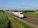 Die 401 055 als ICE nach Hamburg am 18.06.2017 unterwegs bei Ramelsbach.
