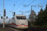 ICE 801 nach Berlin Südkreuz am 25.10.17 bei der Einfahrt in Neumünster auf Gleis 5.