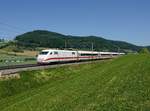 Der 401 080 las ICE am 27.05.2017 unterwegs bei Frick.