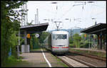 Ein ICE 1 fährt hier aus Richtung Osnabrück kommend am 19.07.2007 um 15.50 Uhr durch Gleis 1 des Bahnhof Lengerich in Westfalen.