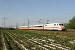 401 061 als ICE929 bei Hürth am 25.04.2020