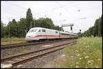 ICE 401007-0 erreicht hier am 14.7.2020 um 14.245 Uhr auf der Fahrt nach Hamburg den Bahnhof Hasbergen.
