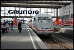 ICE 1 Mit ICE 783 Kommend Von Hamburg-Altona Fhrt In Den Bahnhof Mnchen-Hbf ein.28.07.07