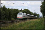 Ein ICE 1 nach Stuttgart ist hier kurz vor dem Lengericher Tunnel am 1.9.2021 um 15.53 Uhr auf der Rollbahn zum nächsten Halt in Münster unterwegs.