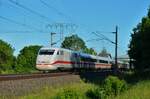 Am 31.05.21 war 401 502-1 als ICE 706 von München Hbf nach Hamburg-Altona unterwegs. Hier zu sehen in Vietznitz.