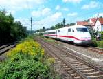Ein ICE 1 bei der Durchfahrt von Esslingen-Zell, 26.08.07.