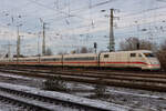 Ein ICE 1 erreich Bremen Hbf.