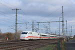 DB 401 054-2  Flensburg  als ICE 793 von Leipzig Hbf nach Frankfurt (M) Flughafen Fernbf, am 06.12.2025 in Neudietendorf.