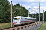 401 003-9 Neu-Isenburg rauscht durch Thyrow in Richtung Trebbin.

Thyrow 28.09.2024
