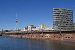401 058 passiert auf dem Weg zum Berliner Ostbahnhof als ICE 845 am 08.04.26 die Jannowitzbrücke in Berlin.