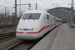 Abfahrender ICE 1 mit f�hrenden 401 087 in Dresden Neustadt w�hrend des Wartens auf einen Dampfzug zum Dampflokfest 2026