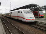 401 017,als ICE Greifswald-K�ln,am 03.Juli 2026,in Velgast.Auf Gleis 3,als RB Barth-Stralsund,640 001.
