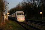 401 052  Hanau (?) durchfhrt als ICE 927, von Kiel Hbf nach Mnchen Hauptbahnhof, den Haltepunkt Dortmund-Kirchderne.