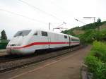 ICE 1 in bei der durchfahrt in Istein nach Basel