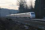 ICE 108, angefhrt von 401 562, am 29.11.2008 in Aling.