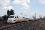 401 063 (9380 6401 063-3 D-DB) fhrt als ICE 1126, Frankfurt(Main)Hbf - Hagen Hbf - Kiel Hbf, am Harkortsee vorbei. (07.03.2009)
