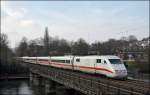 Nachschuss auf den 401 063/563 (9380 6401 063-3 D-DB) der hier als ICE 1126 den Harkortsee berquert. (07.03.2009)
