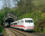 401 584-8 als ICE 374 (Interlaken Ost-Berlin Ostbahnhof) bei der Durchfahrt Istein 14.4.09