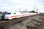 401 519 mit einem ICE von Berlin nach Interlaken in Ahlten.