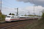 Ein ICE 1 durch fhrt am 21.04.2010 den Bahnhof Braunschweig Weddel