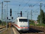 ICE 673 Kiel Hbf - Karlsruhe Hbf bei der Einfahrt in Neumnster am 20.07.10. Nach kurzem Aufenthalt geht es weiter nach Hamburg-Dammtor.