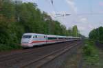 401 008-8  Lichtenfels  bei der Durchfahrt durch Dsseldorf-Garath am 01.05.2012