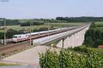 Eine unbekannte Baureihe 401 berquert als ICE 1090 (Mnchen-Berlin Sdkreuz) die Talbrcke Enzweihingen und wird gleich darauf im Marksteintunnel verschwinden.