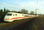 401 581 als ICE 576  Roswitha von Gandersheim  (Stuttgart–Hamburg) am 29.03.1998 in Lneburg