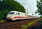 401 561 als ICE 597  Carolo-Wilhelmina  (Berlin–Frankfurt–München) am 20.08.1998 in Schandelah