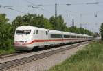 401 054 als ICE 71 (Hamburg-Altona–Basel SBB) am 13.05.2011 in Heitersheim