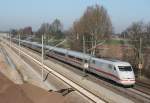 401 xxx als ICE 787 (Hamburg-Altona–Mnchen Hbf) am 10.03.2014 zwischen Winsen (Luhe) und Radbruch