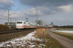 401 054  Flensburg  wurde unweit der Stadtgrenze zwischen Frankfurt (Main) und Offenbach (Main) aufgenommen.