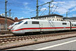 Zwei ICE-1-Triebköpfe nebeneinander:
401 057-5 (Tz 157  Landshut ) als ICE 599 (Linie 11) von Hamburg-Altona nach München Hbf verlässt Erfurt Hbf auf Gleis 2.
Dahinter ist 401 069-0 (Tz 169  Worms ) vorübergehend abgestellt.
[3.6.2019 | 13:48 Uhr]