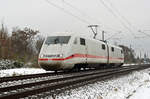 Die Triebköpfe 401 076 und 576 rollten am 03.12.23 ohne Reisezugwagen durch Greppin Richtung Dessau.