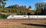 401 078 als ICE 2870 (Basel SBB - Hamburg Hbf) bei Riegel 23.9.26.