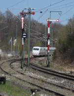 Am sonnigen 24.04.10 entstand diese Aufnahme in Goldshfe und zeigt einen, mir unbekannten ICE, in Fahrtrichtung Donauwrth./Riesbahn; KBS 995.