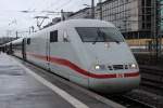 Bild 059:
Am 02.04.2015 war ICE-Tz 0114  Friedrichshafen  als ICE 576 von Stuttgart nach Hamburg unterwegs. Hier zu sehen ist der  zählende Kopf  401 014-6 bei der Bereitstellung in Stuttgart Hbf