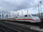 Eine Art Stimmungsbild. Im Herbst fhrt ein ICE 1 kurz vor einem groen Unwetter aus HH-Altona in den Frankfurter Hbf ein.