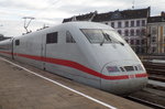 Triebkopf 401 556-6 (Heppenheim/Bergstraße)  am 11.4.2016 am Bahnsteig Gleis 3 in HH-Altona, Zug endet hier,