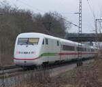 402 011 am Schluss von ICE 1103 Norddeich=Mole - Stuttgart in Rheine=Bentlage, 08.01.2022