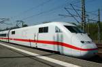 Anlsslich der ICE-Taufe befand sich am 28.04.07 ein ICE 2 im Bahnhof Jterbog. Im Bild zu sehen 402 036-8.