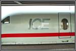Das ICE-Logo auf dem 808 033  Ulm .